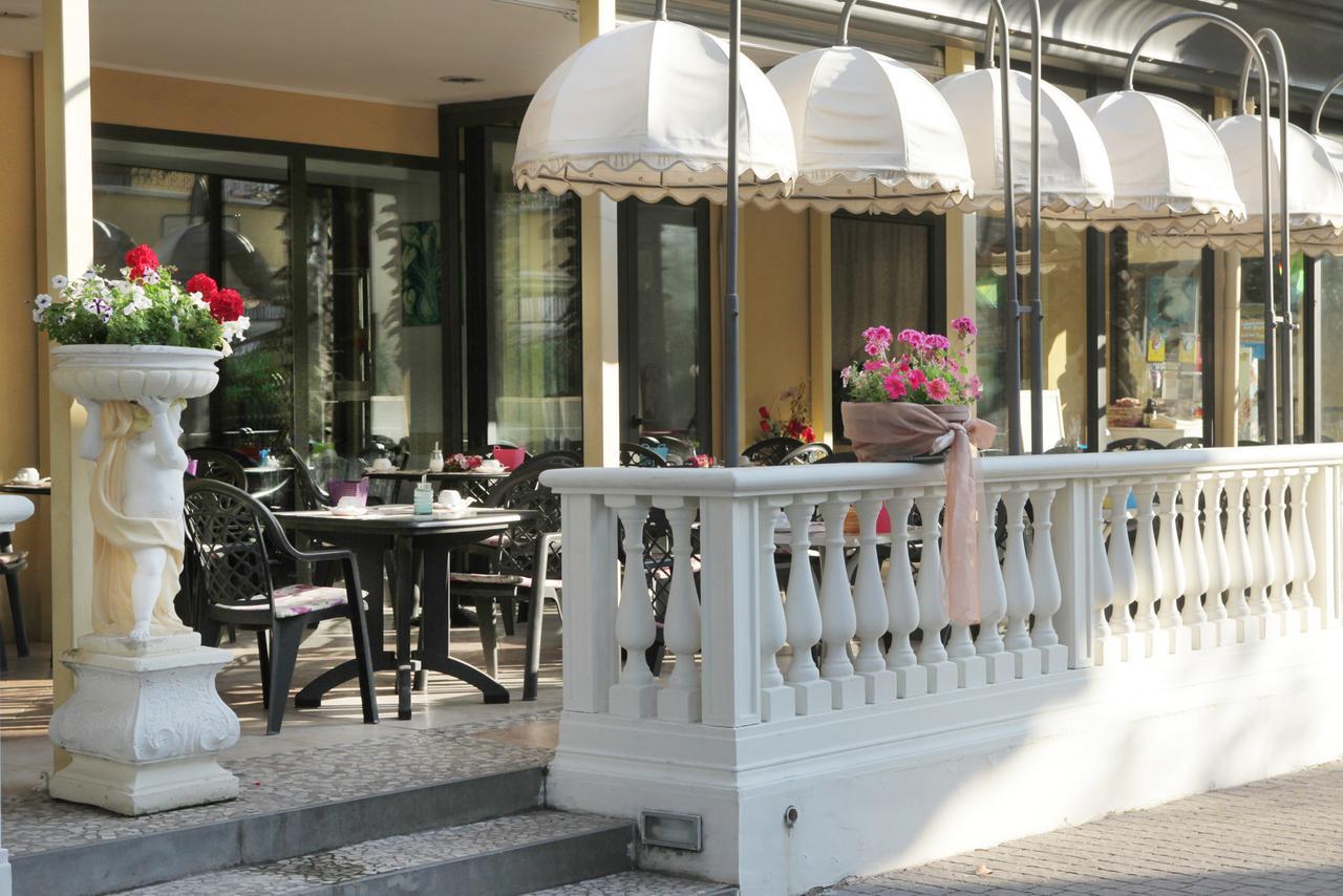Hotel La Nidiola Riccione Kültér fotó